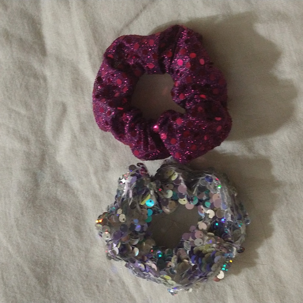 Sparkle and Shine Hair scrunchies - Picture 2 of 5